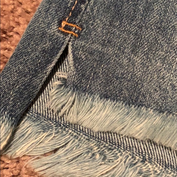 True Craft Mid Rise Shorts - Picture 5 of 7